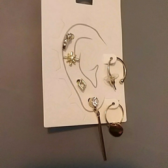 Earring set - Picture 1 of 2